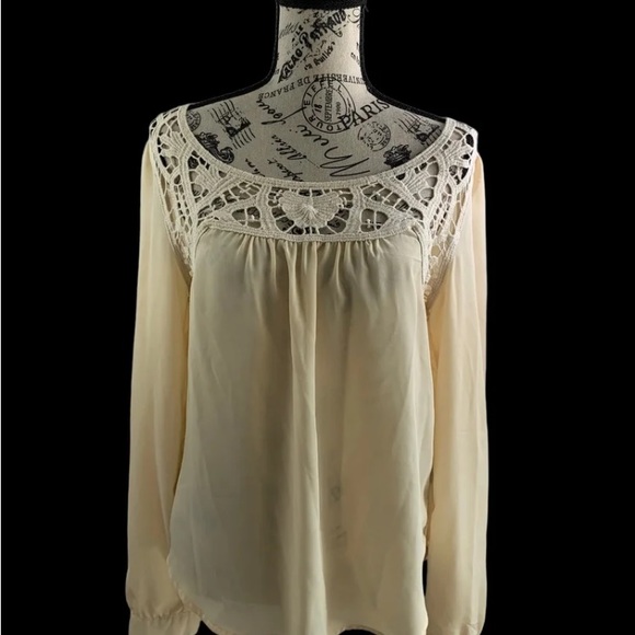 E&M women’s large beige blouse - Picture 13 of 13